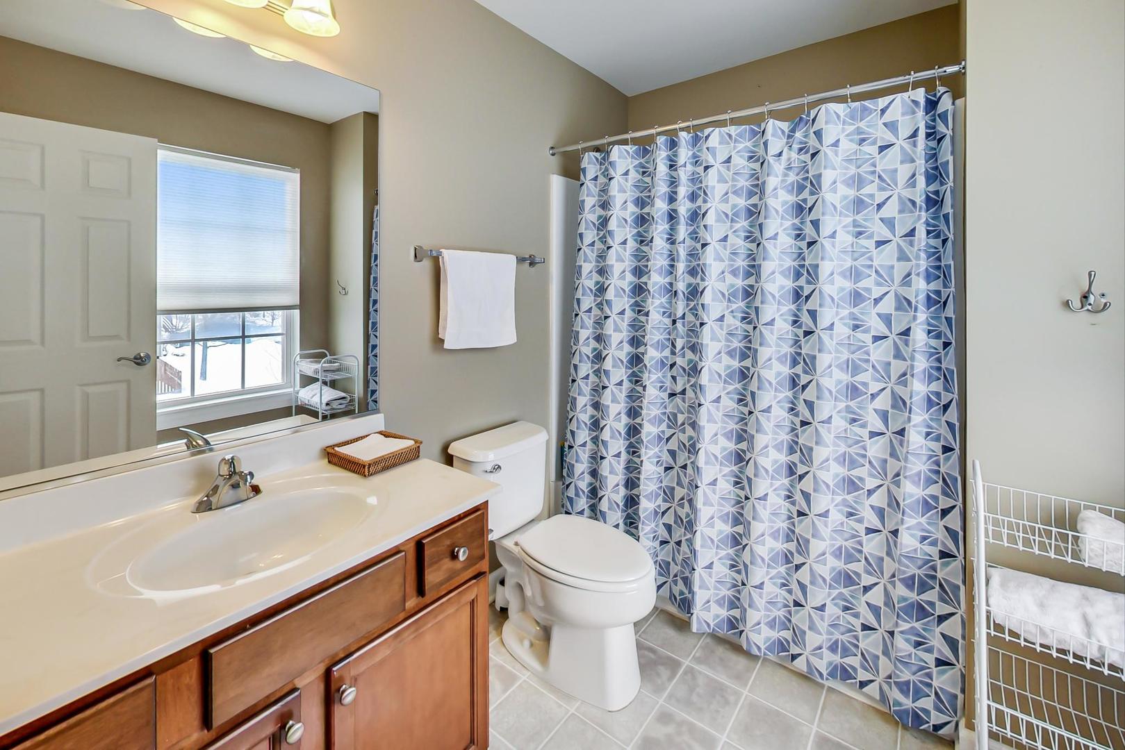 847 Oak Ridge Boulevard Elgin, IL 60120 - Photo 22 of 27 Gallery Image 22