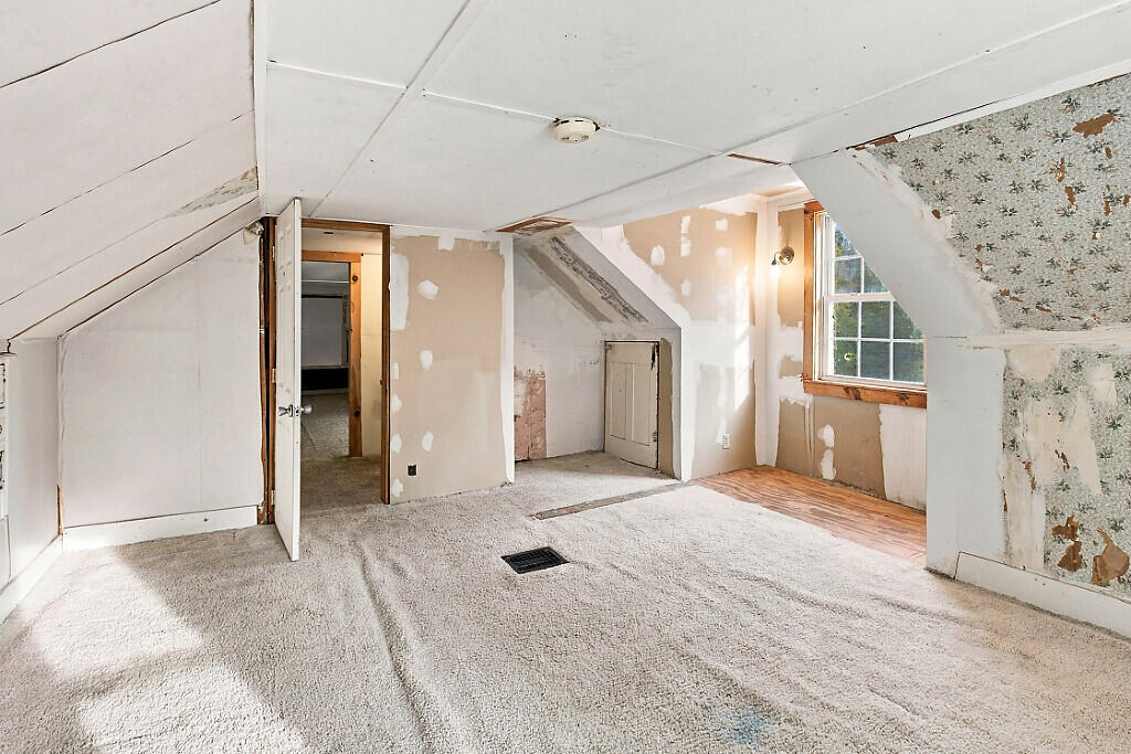 559 Abbott Road Winslow, ME 04901 - Photo 30 of 51 Bedroom 3