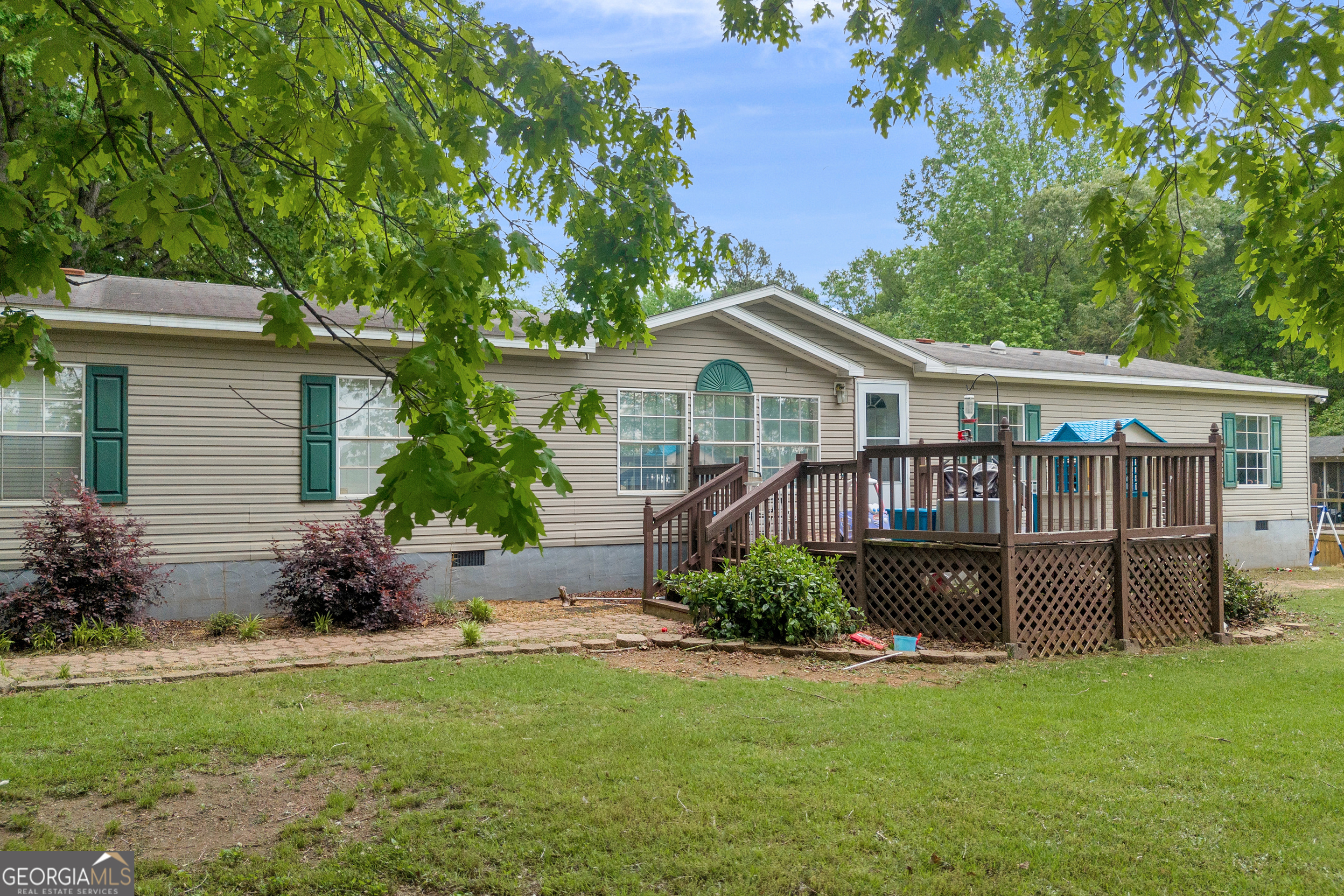 211 Nails Creek Road Royston, GA 30662 - Photo 1 of 1 a front view of house with yard and green space