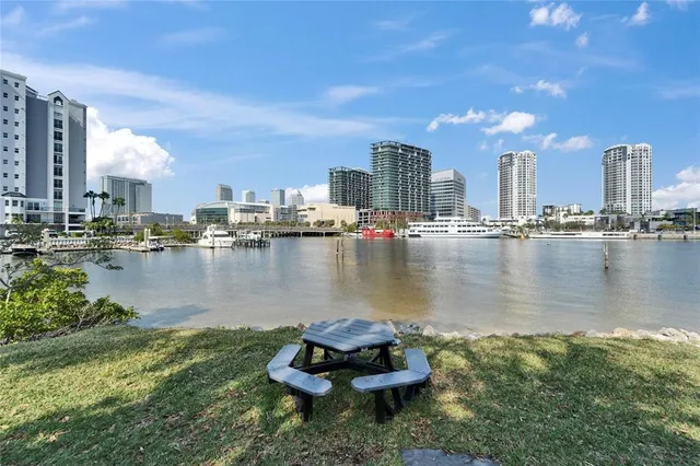 $3,500 | 705 Mainsail Drive, Tampa, FL 33602