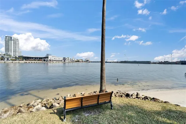 $3,500 | 705 Mainsail Drive, Tampa, FL 33602