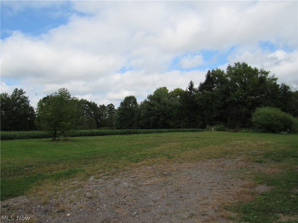 15510 Georgia Road Middlefield, OH 44062 - Photo 29 of 32