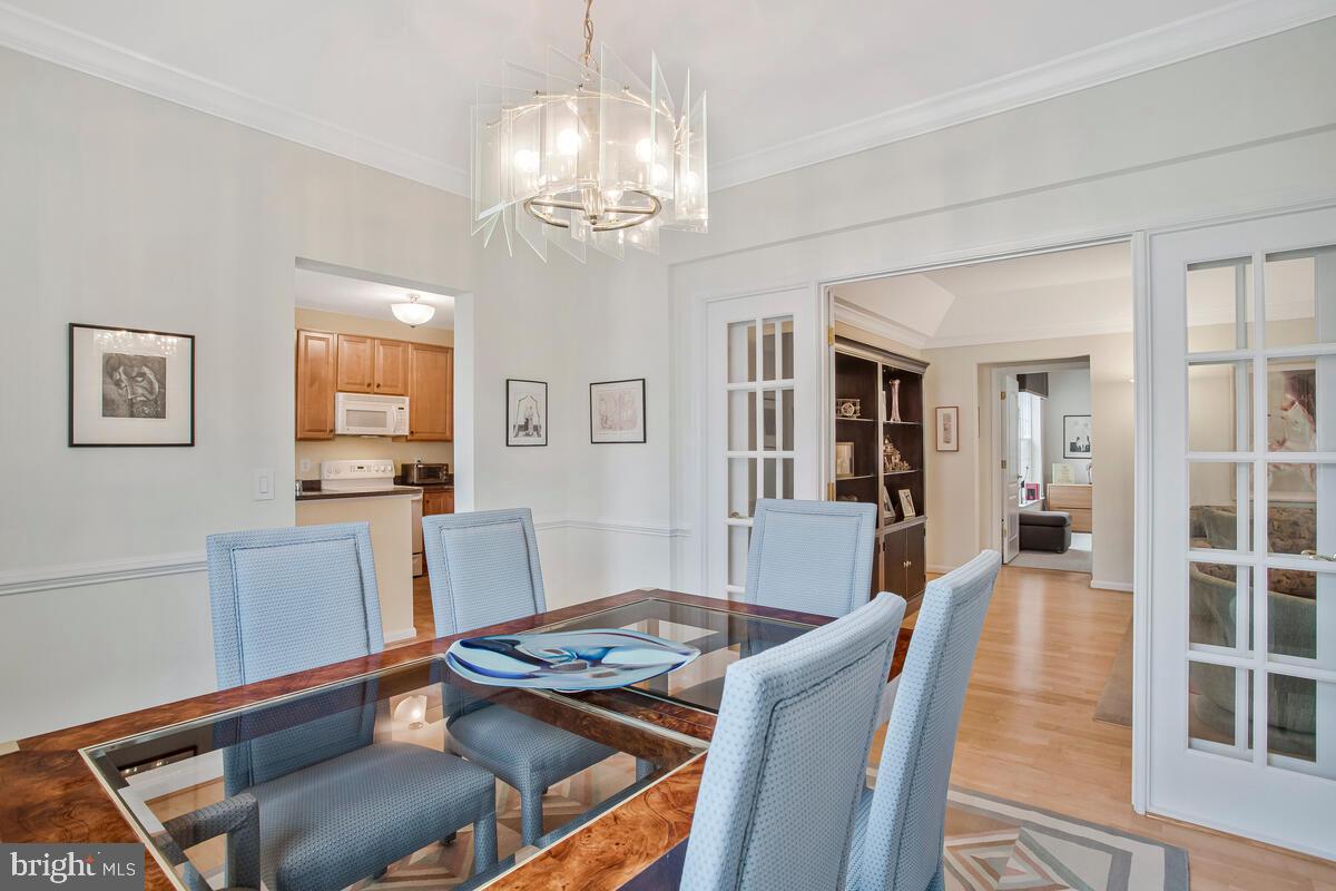 7305 Maplecrest Road, Unit 407 Elkridge, MD 21075 - Photo 13 of 54 Dining Room