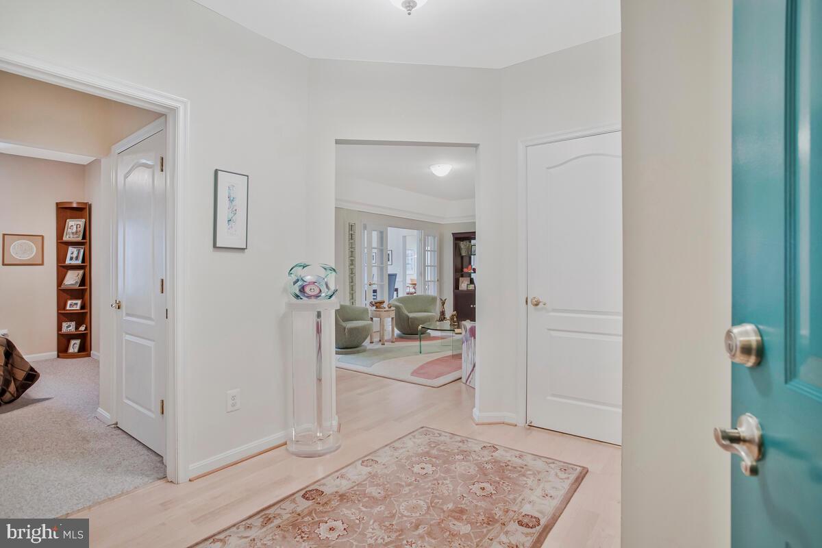 7305 Maplecrest Road, Unit 407 Elkridge, MD 21075 - Photo 3 of 54 Foyer