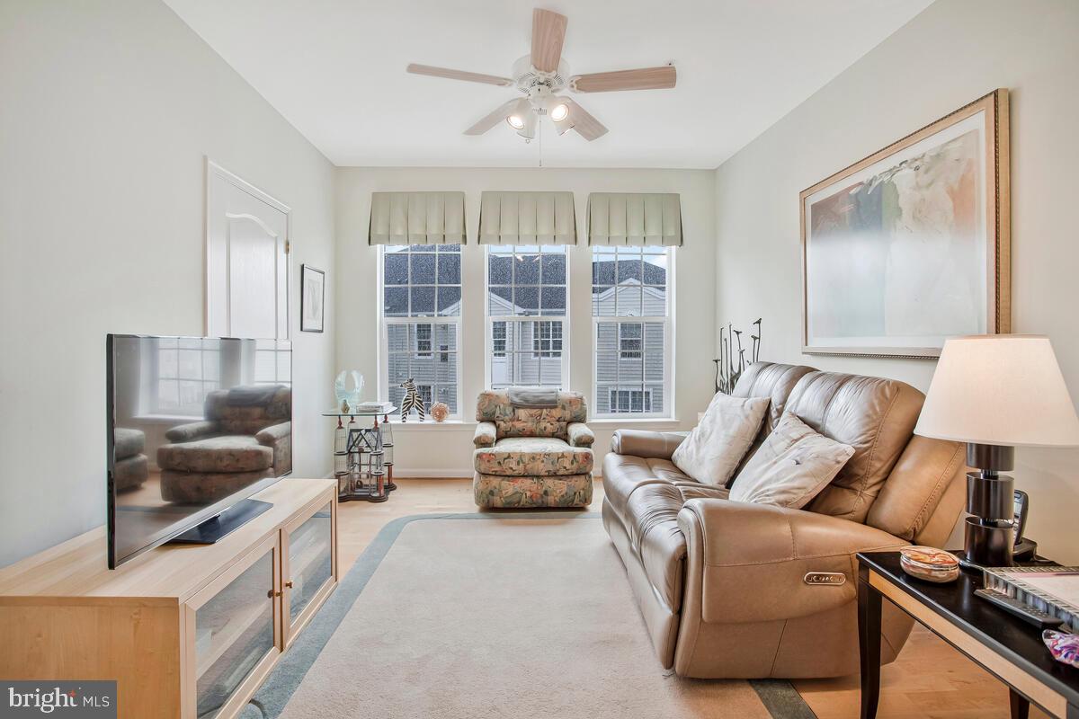 7305 Maplecrest Road, Unit 407 Elkridge, MD 21075 - Photo 9 of 54 Den
