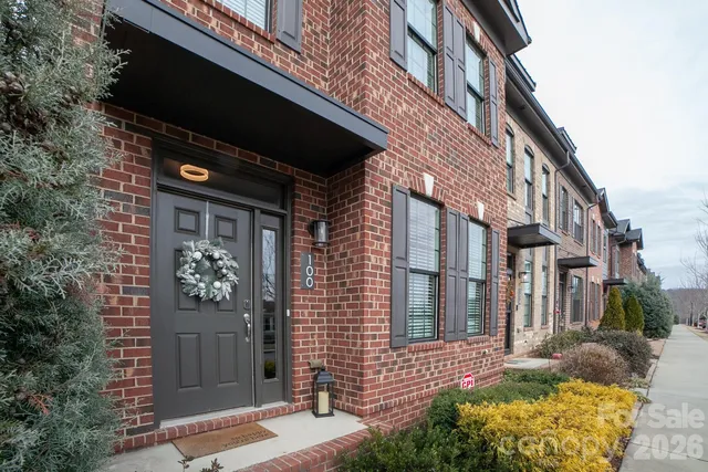 $438,500 | 100 Linestowe Drive, Belmont, NC 28012