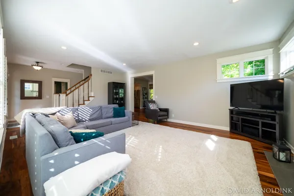 $734,900 | 461 Island View Drive, Holland, MI 49424
