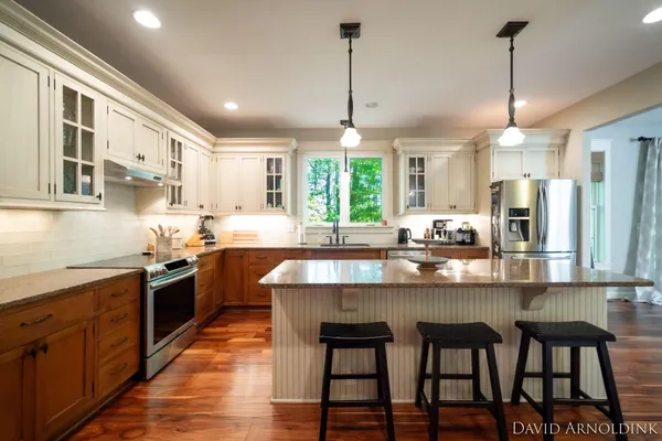 $734,900 | 461 Island View Drive, Holland, MI 49424