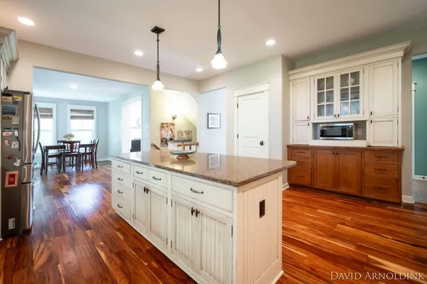 $734,900 | 461 Island View Drive, Holland, MI 49424