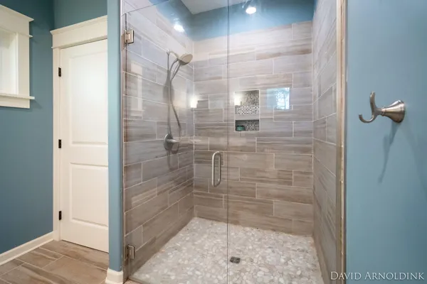 $734,900 | 461 Island View Drive, Holland, MI 49424