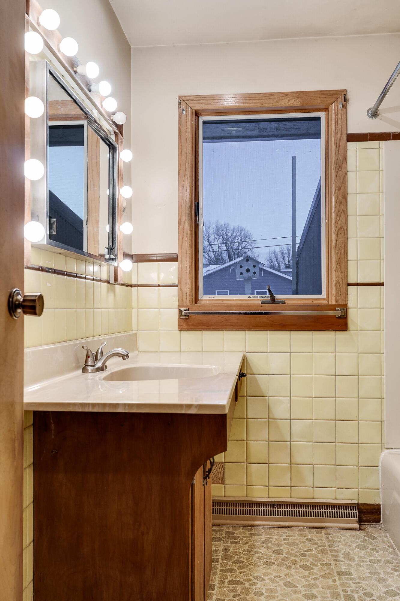 217 Lake Street Holmen, WI 54636 - Photo 21 of 31 Main Bath