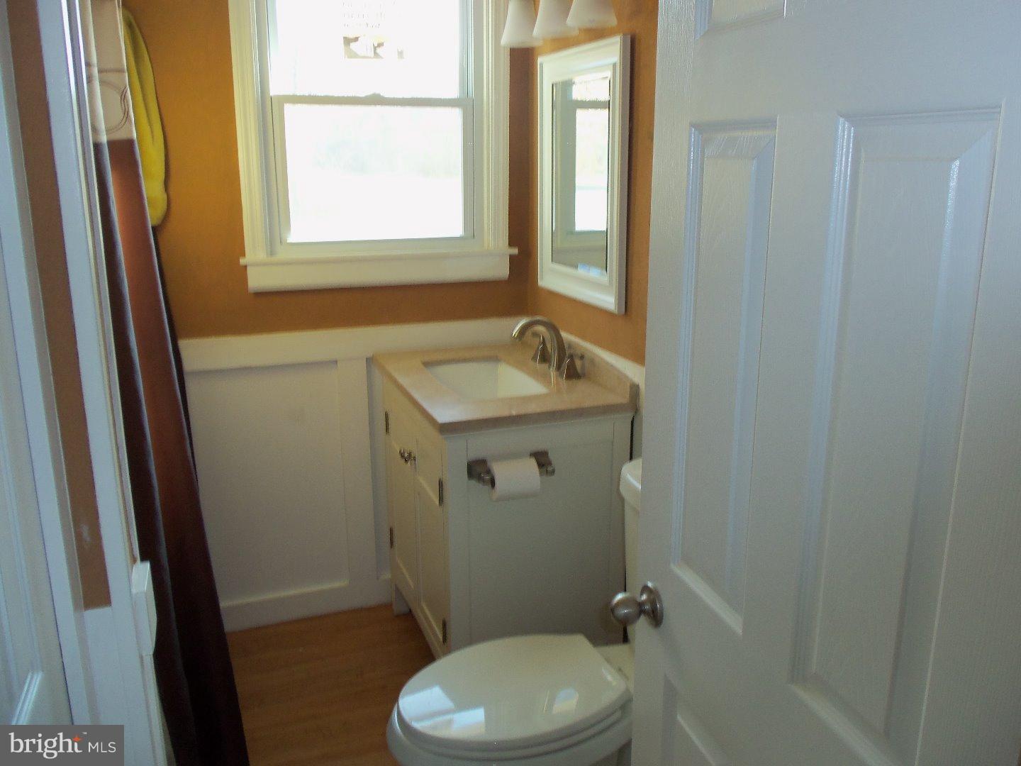 346 Warwick Road Deptford, NJ 08096 - Photo 7 of 10 Bathroom