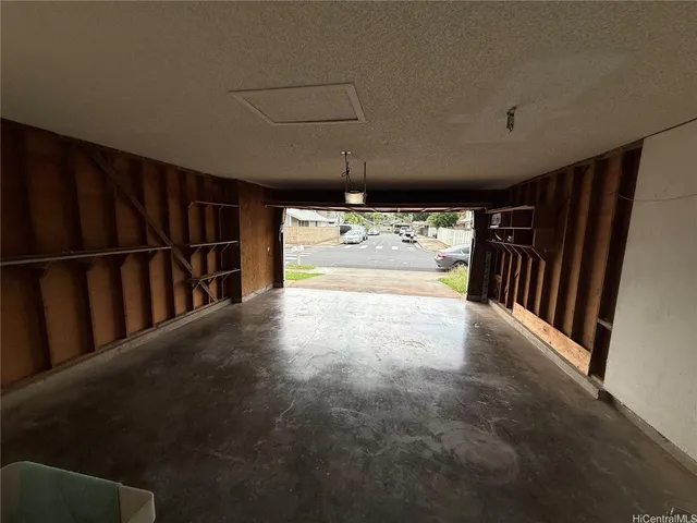 $2,750 | 91-1092 Pohahawai Street, Ewa Beach, HI 96706