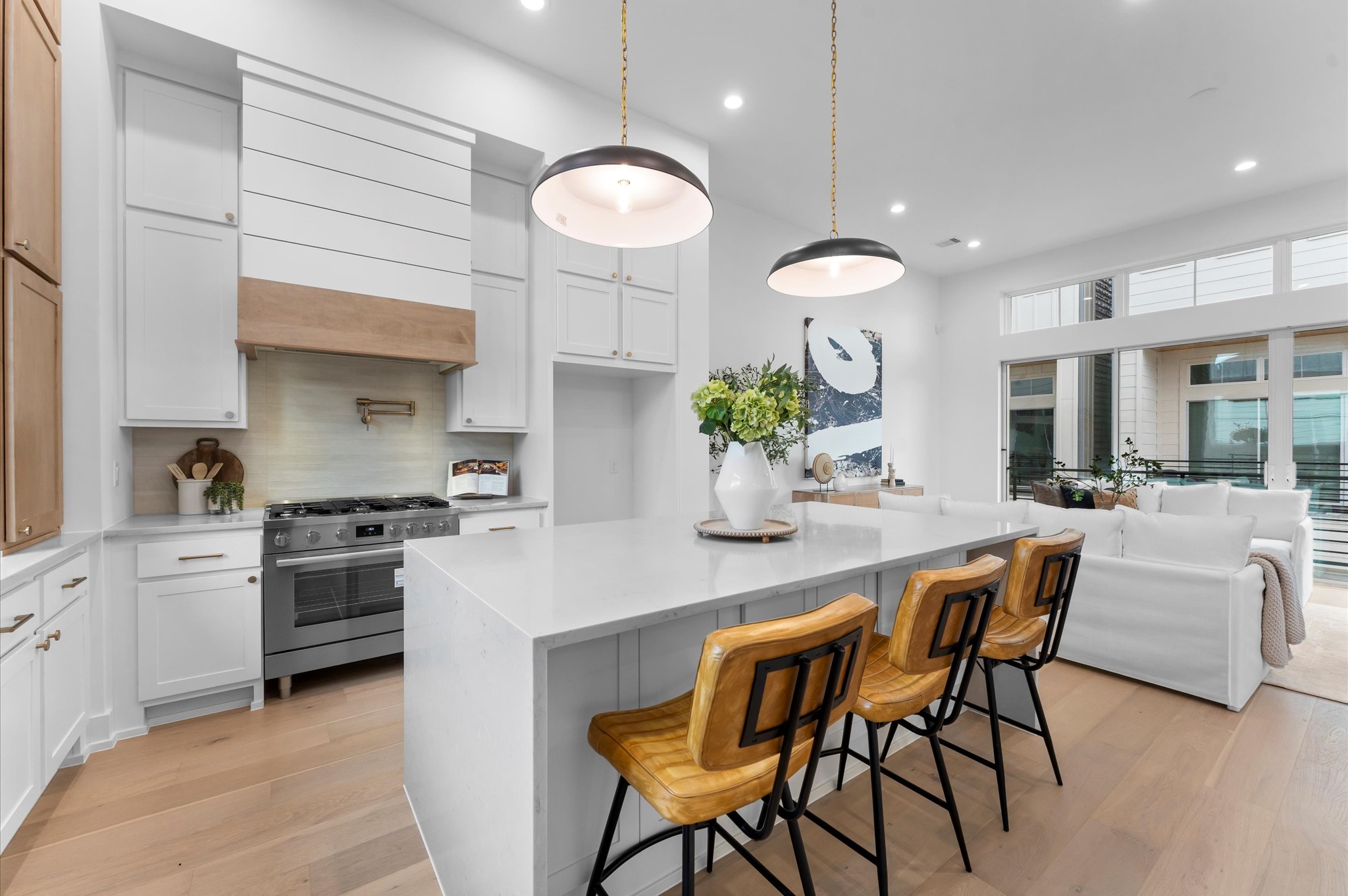 2916 Michaux Street Houston, TX 77009 - Photo 11 of 41 Gorgeous kitchen will feature Bosch appliances.