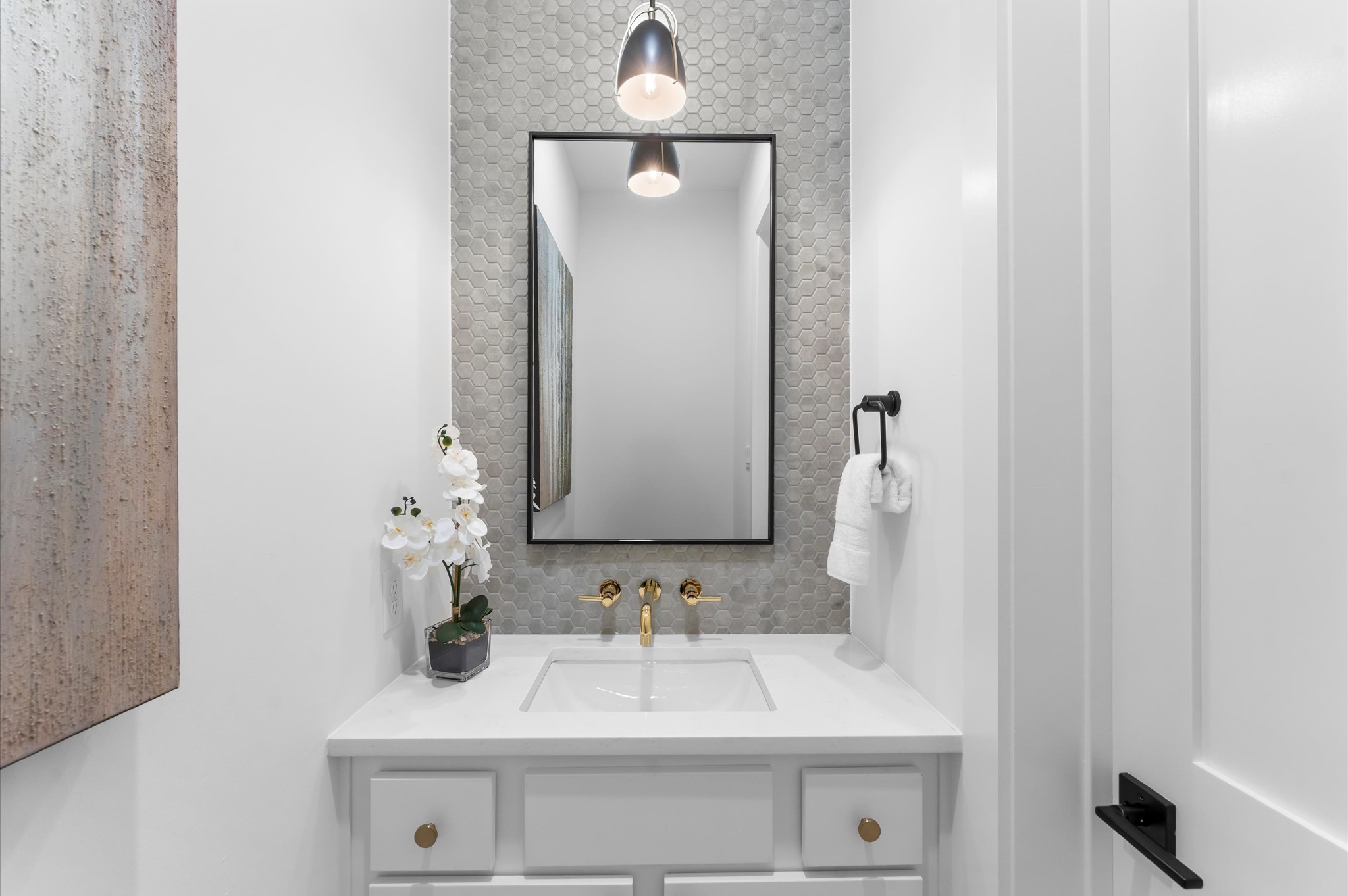 2916 Michaux Street Houston, TX 77009 - Photo 18 of 41 Second floor powder bath.