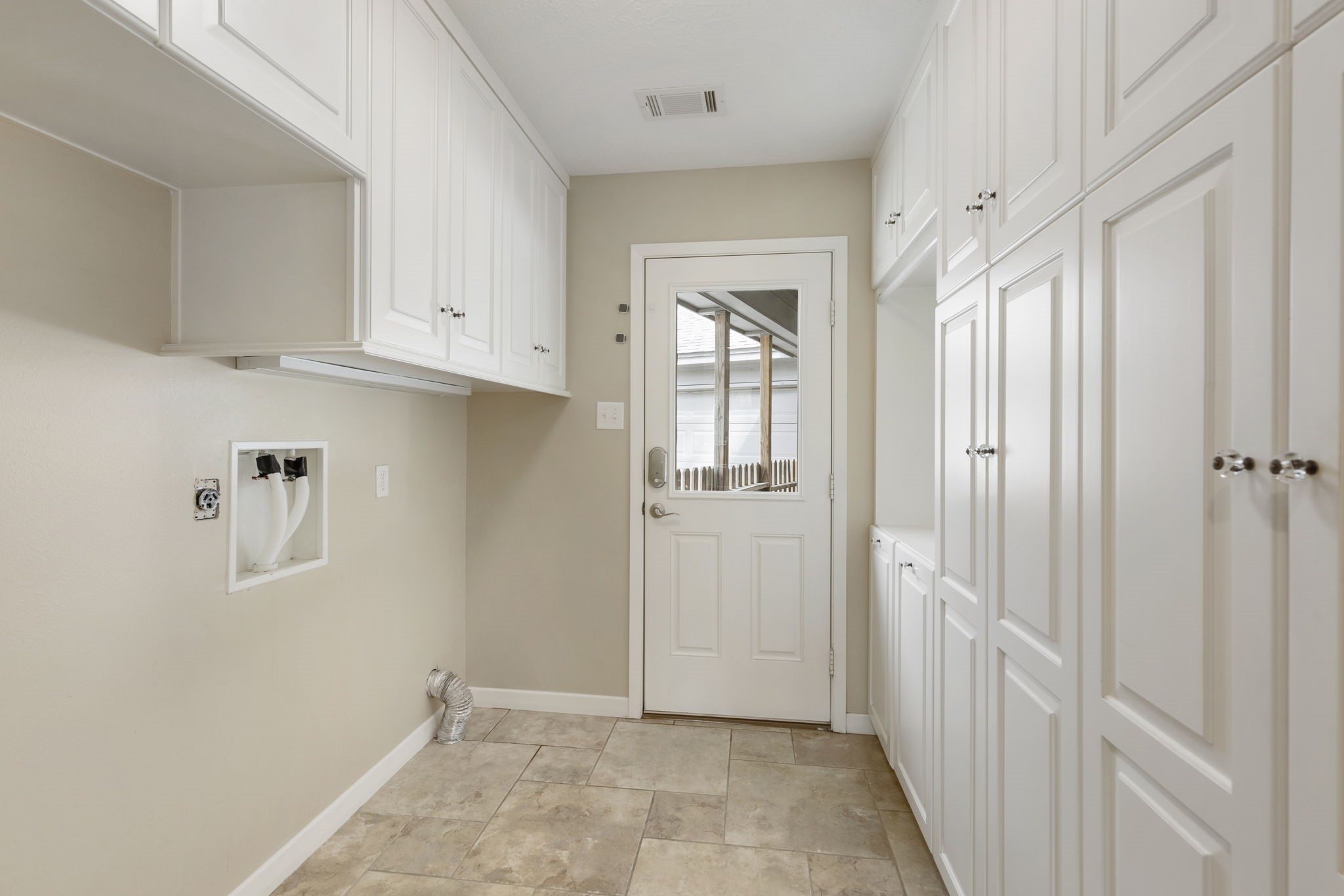 6414 Hickorycrest Drive Spring, TX 77389 - Photo 13 of 49 a view of an empty room