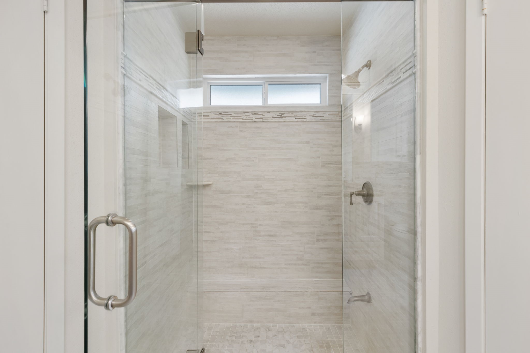 6414 Hickorycrest Drive Spring, TX 77389 - Photo 23 of 49 a bathroom with a shower