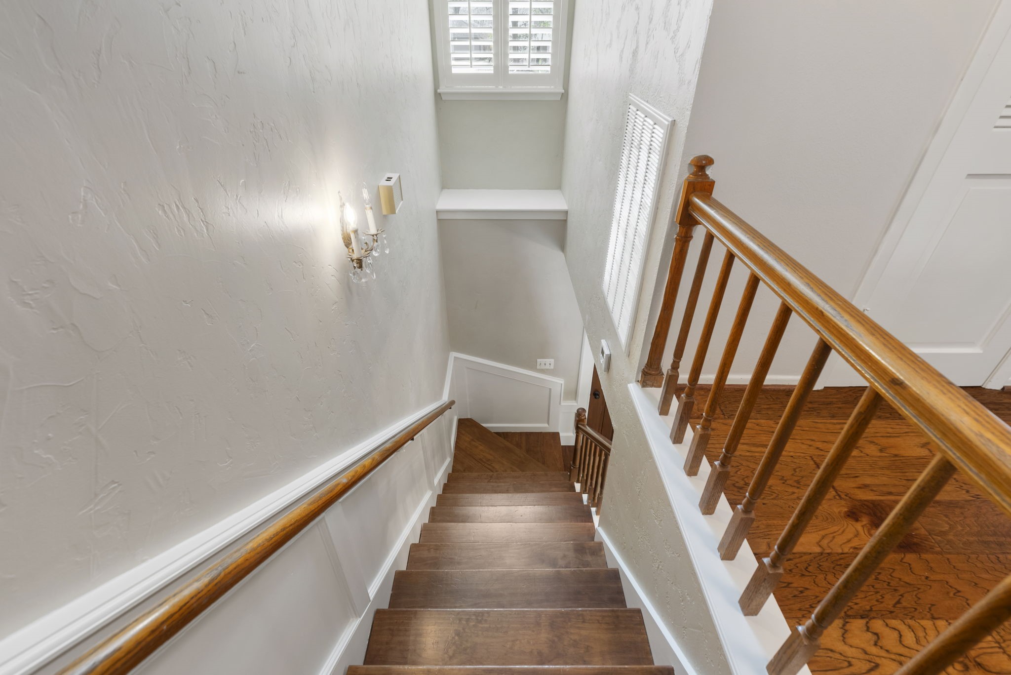 6414 Hickorycrest Drive Spring, TX 77389 - Photo 23 of 49 a view of a staircase