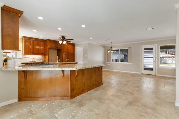 $525,000 | 6414 Hickorycrest Drive, Spring, TX 77389