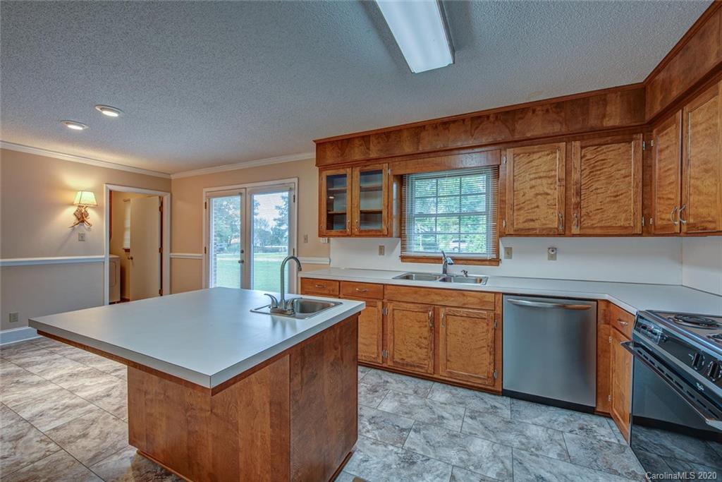 3501 Hickory Grove Road Gastonia, NC 28056 - Photo 8 of 32 Gallery Image 8