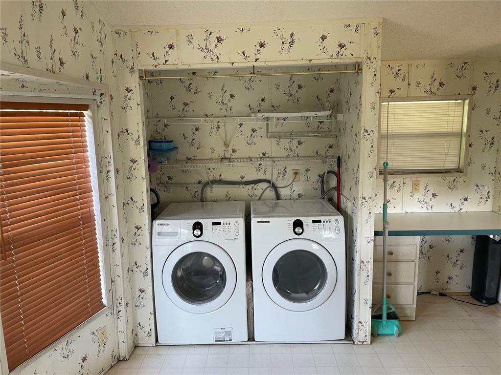 8929 Honeywell Road Gibsonton, FL 33534 - Photo 14 of 15