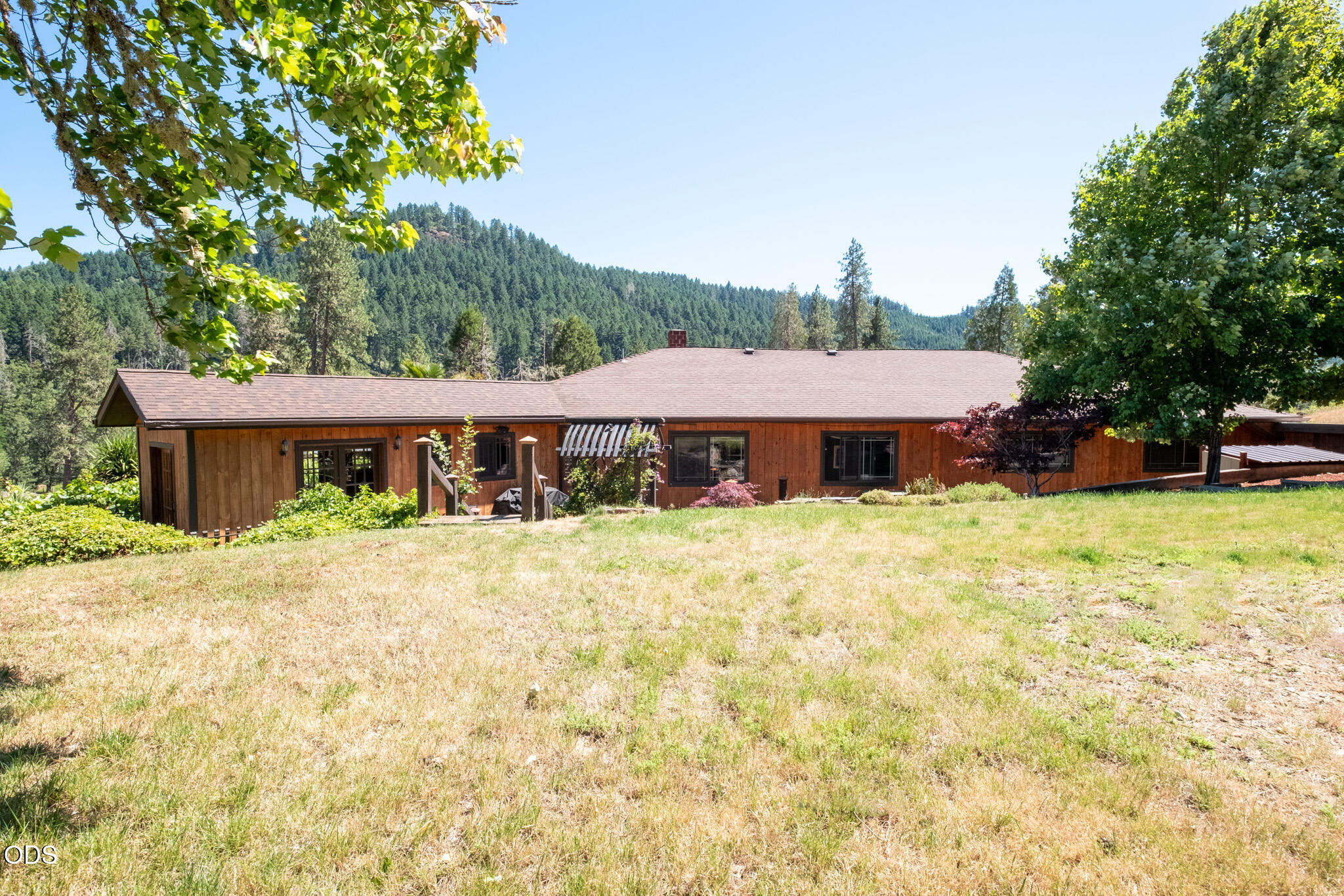 1329 Larson Road Roseburg, OR 97471 - Photo 1 of 65