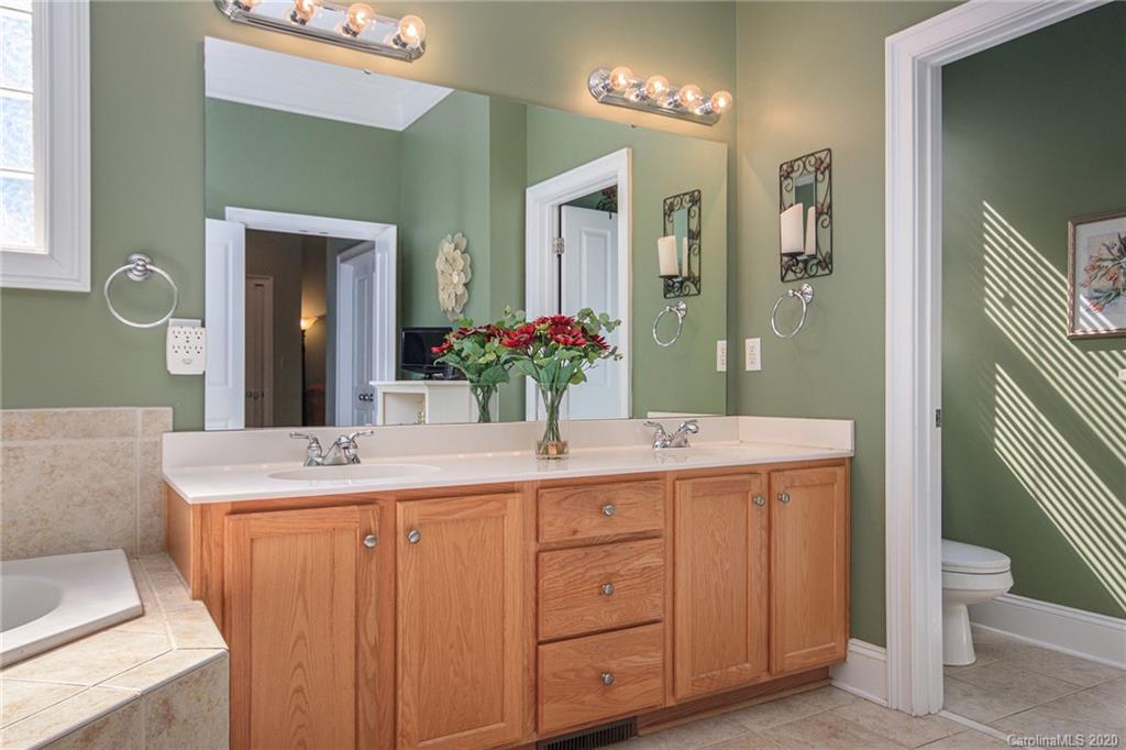 636 Bracket Street, Unit 512 Fort Mill, SC 29708 - Photo 11 of 20 Gallery Image 11