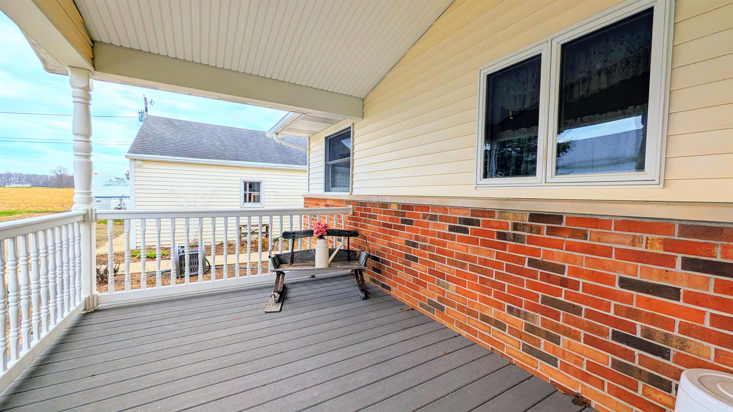 10838 Hoagland Road Hoagland, IN 46745 - Photo 4 of 32