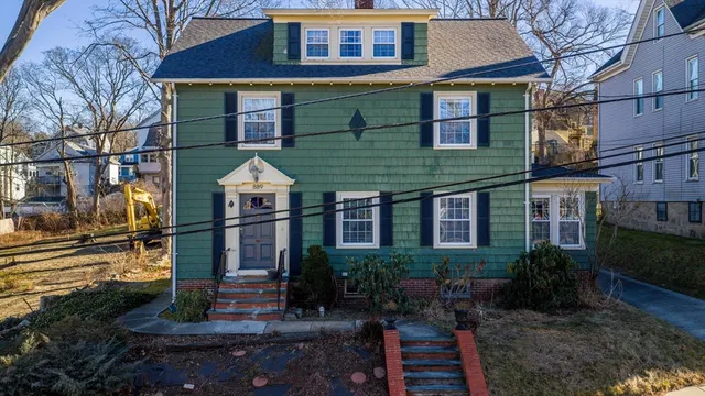 $525,000 | 889 High Street, Fall River, MA 02720