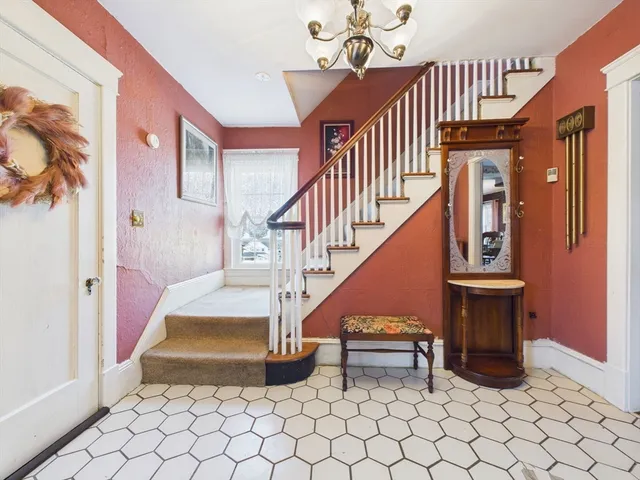 $525,000 | 889 High Street, Fall River, MA 02720