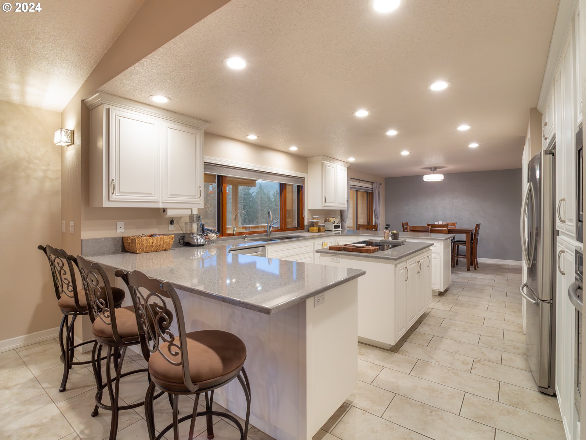 14895 North Bank Road Roseburg, OR 97470 - Photo 8 of 47 Kitchen