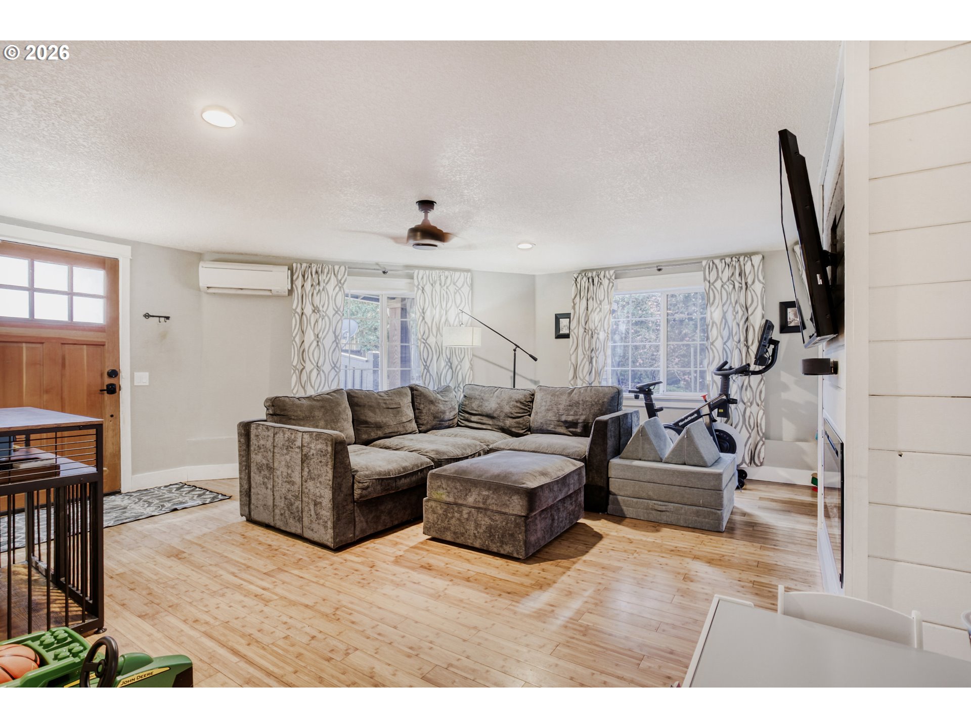 5745 Southwest Old Scholls Ferry Road Portland, OR 97225 - Photo 5 of 30 Living Room
