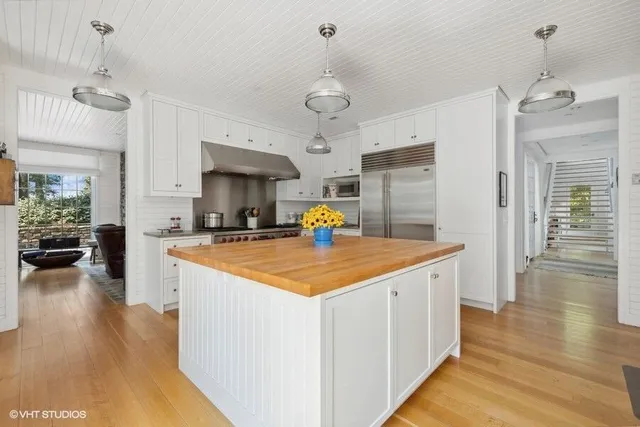 $10,975,000 | 15360 Lakeshore Road, Lakeside, MI 49116