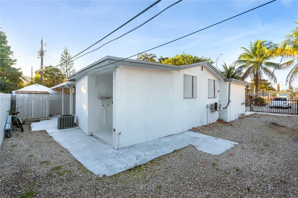 $1,950 | 1064 Northwest 103rd Street, Unit 1066, Miami, FL 33150