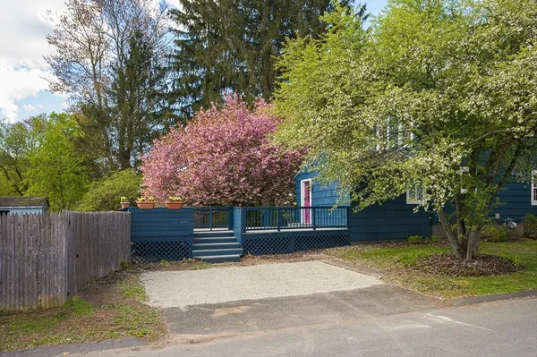 $449,000 | 17 Olympia Street, Easthampton, MA 01027