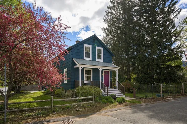 $449,000 | 17 Olympia Street, Easthampton, MA 01027