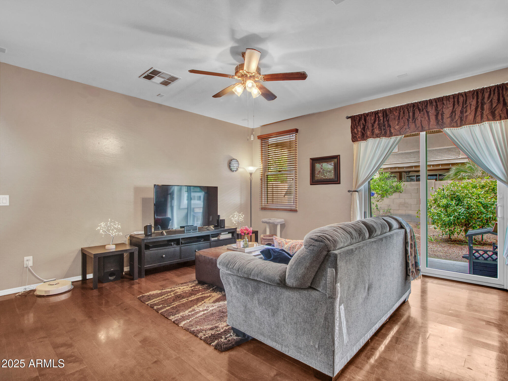 2307 East Pecan Road Phoenix, AZ 85040 - Photo 9 of 45 03-Living-room-(2)