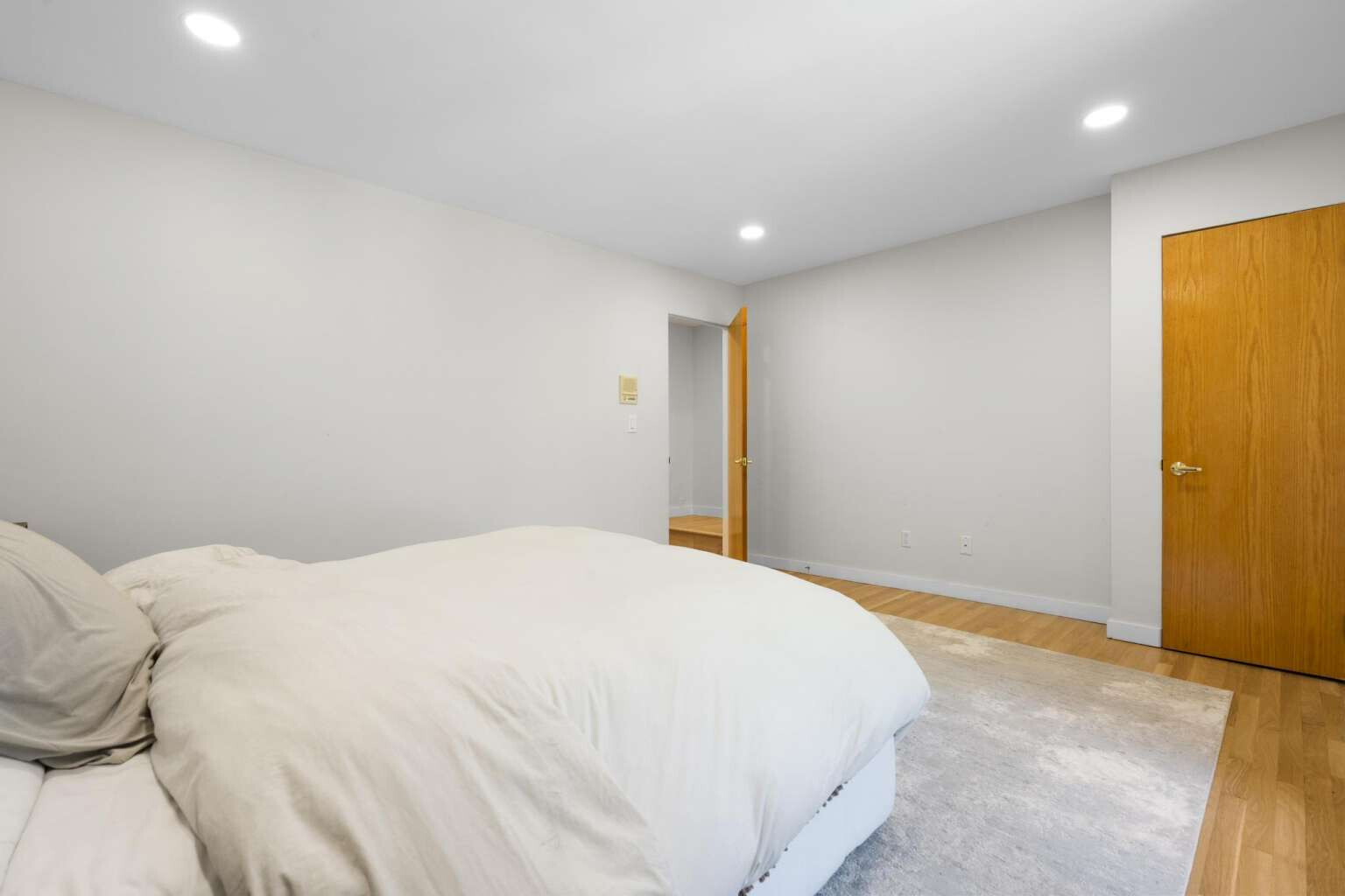 40 Old Quarry Road Woodbridge, CT 06525 - Photo 31 of 39 a large white bed in a small room