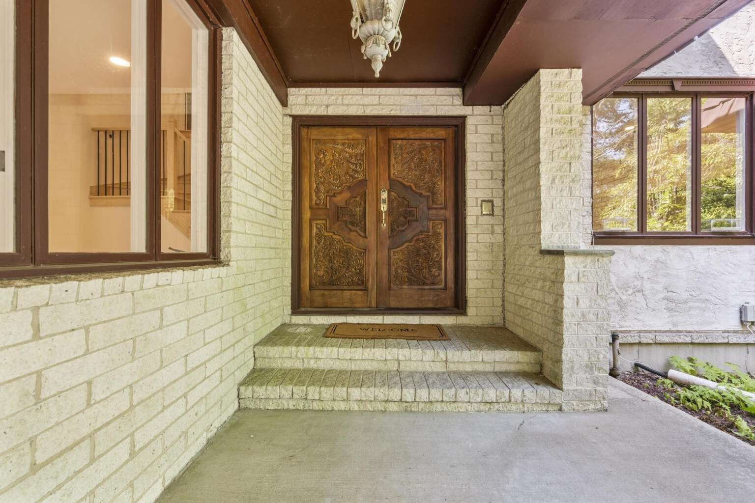 40 Old Quarry Road Woodbridge, CT 06525 - Photo 4 of 39 a view of entrance