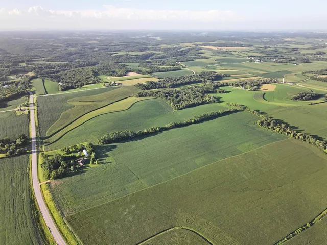$1,520,310 | 92.14 M/l Acres Highway 78, Mt Horeb, WI 53572