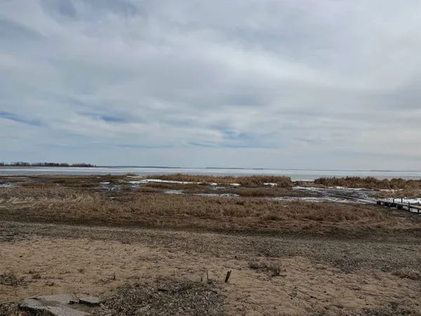 $95,000 | 141 West Bay Shore Street, Marinette, WI 54143