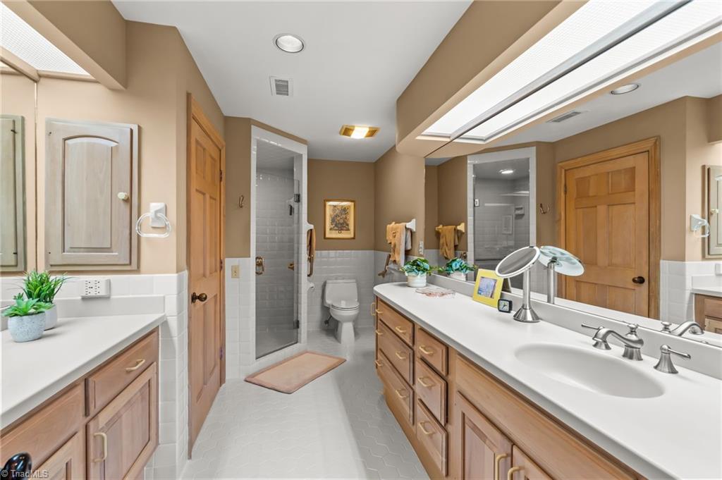 1307 Gilbrook Court High Point, NC 27262 - Photo 18 of 34