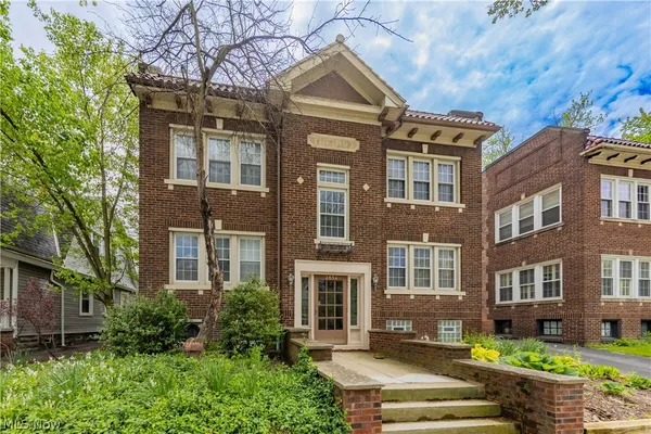 $147,500 | 2634 Mayfield Road, Unit 4, Cleveland Heights, OH 44106