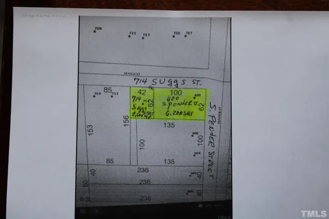 view of small space with wooden floor