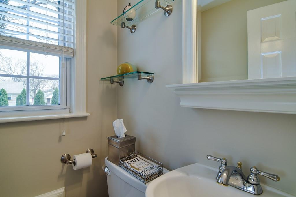 108 Richdale Road Needham, MA 02494 - Photo 13 of 26 Gallery Image 13