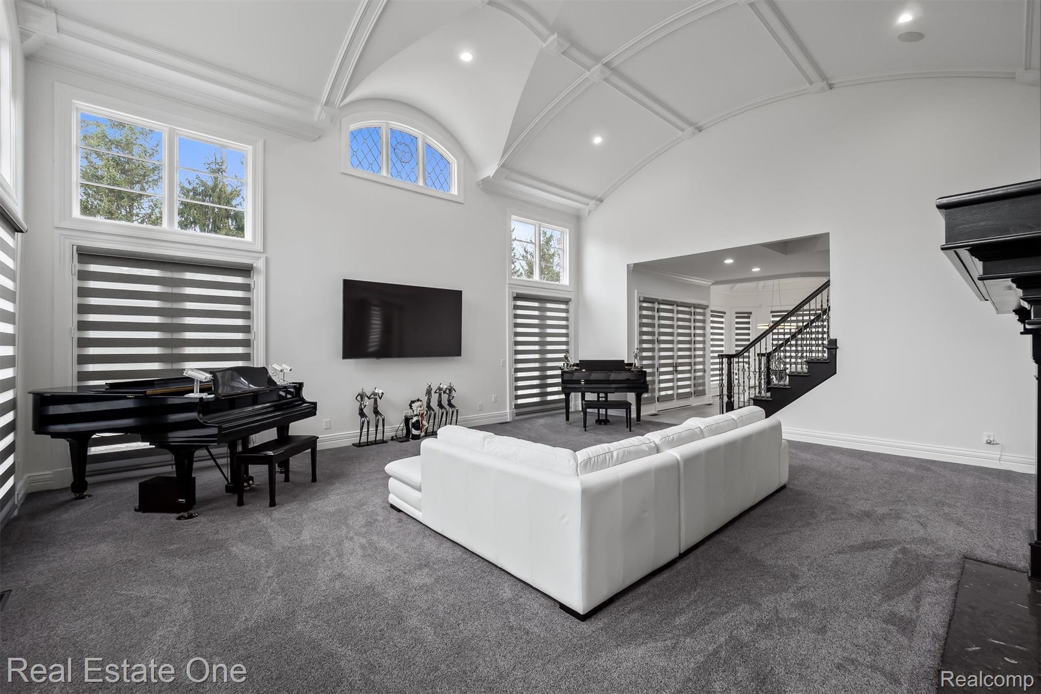 1343 Orchard Ridge Road Bloomfield Hills, MI 48304 - Photo 9 of 58 062-Orchard Ridge-22.jpg
