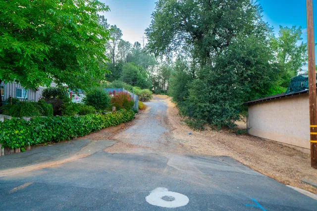 a view of a street view