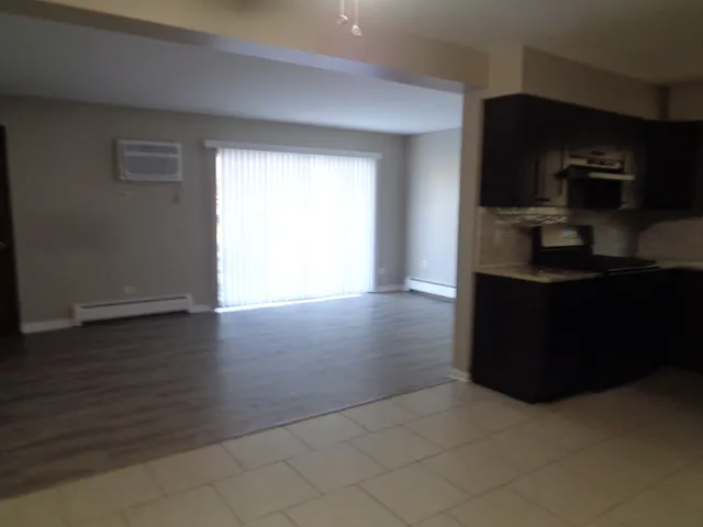 $1,400 | 8149 83rd Place, Unit 1, Justice, IL 60458