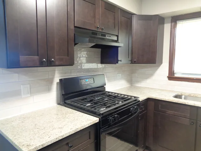 $1,400 | 8149 83rd Place, Unit 1, Justice, IL 60458