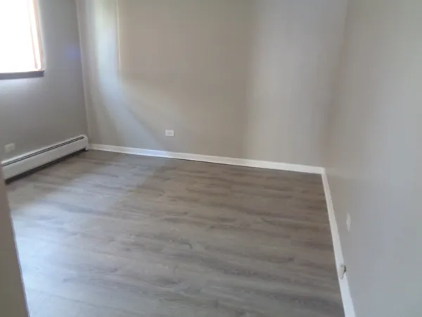 $1,400 | 8149 83rd Place, Unit 1, Justice, IL 60458